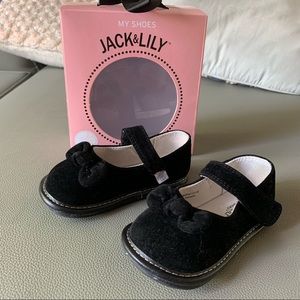 NWT cute Jack and Lily velvet Jane shoes